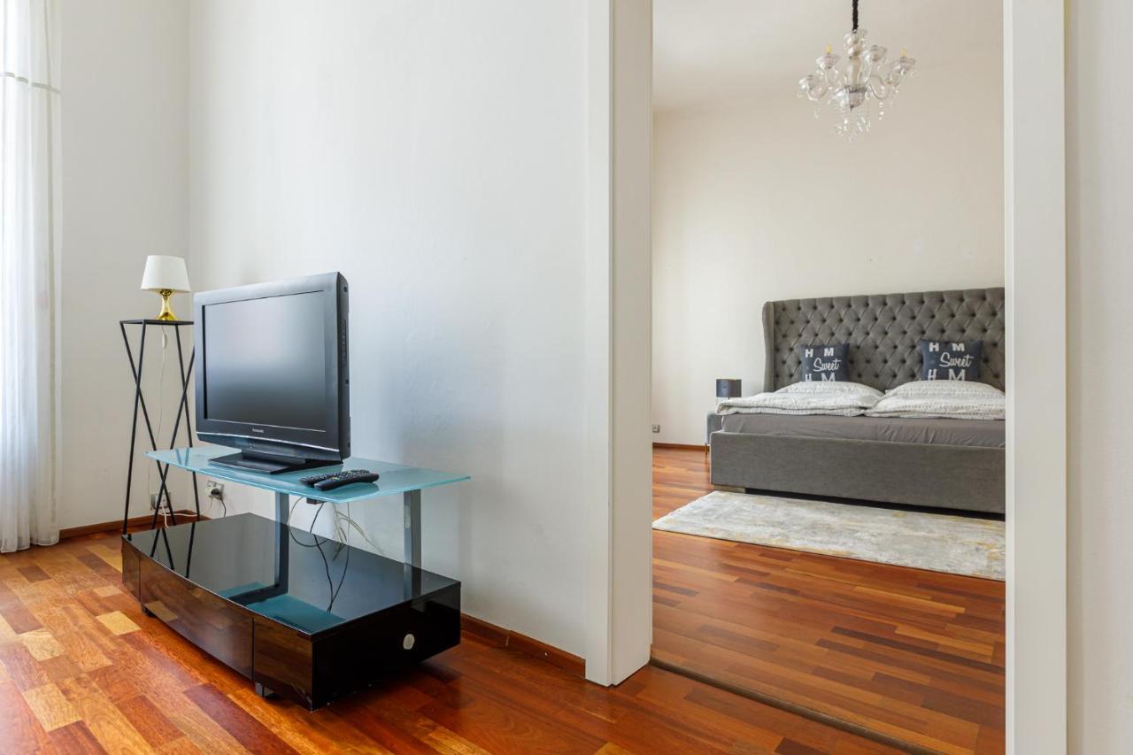 Newly Renovated Apartment In The Old Town براتسيلافا المظهر الخارجي الصورة