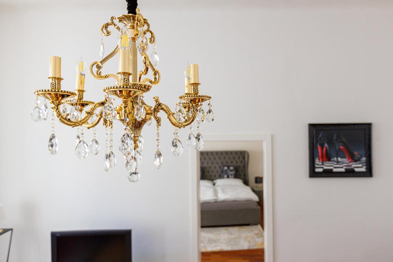 Newly Renovated Apartment In The Old Town براتسيلافا المظهر الخارجي الصورة